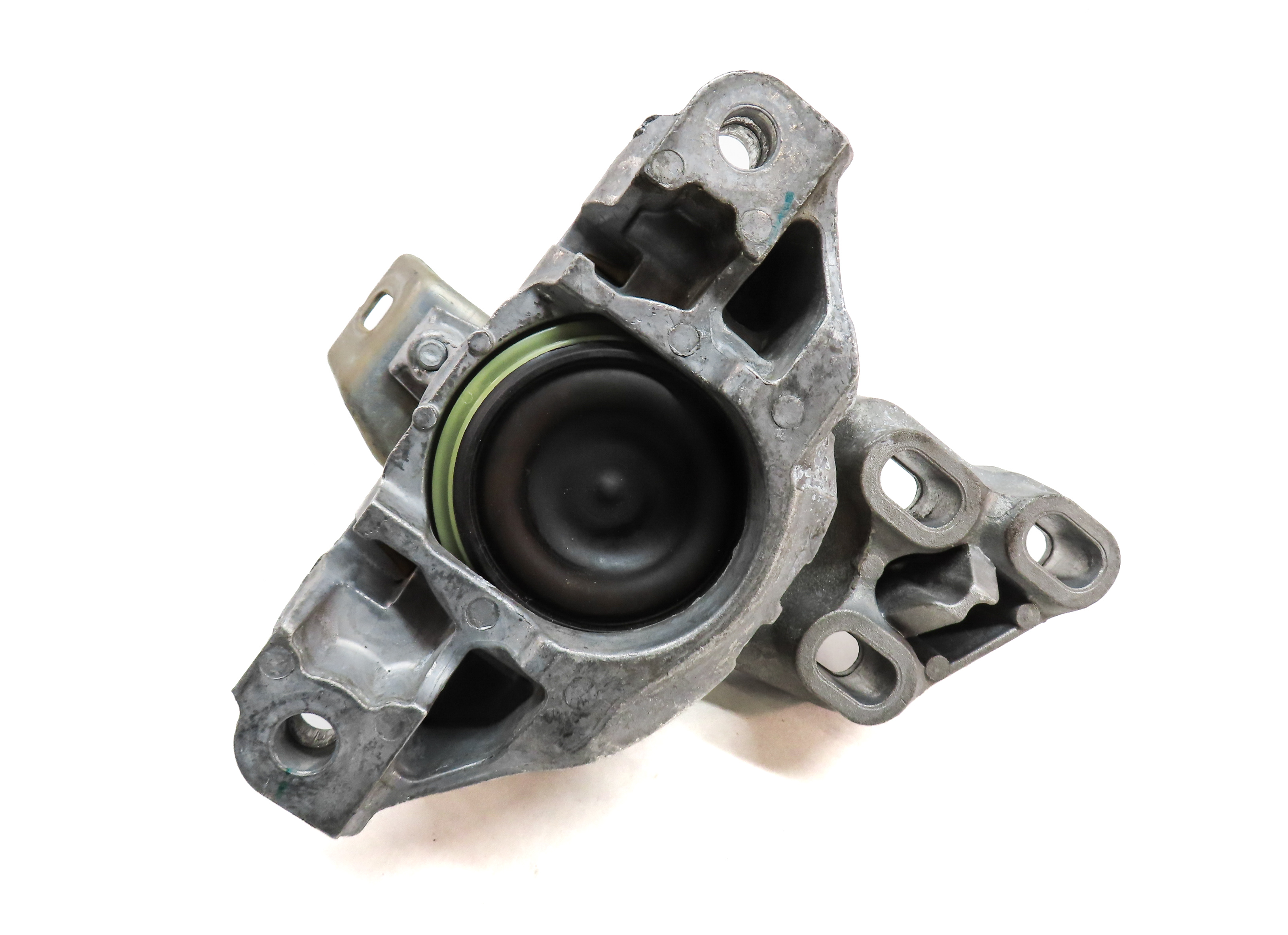 2019 MERCEDES GLA250 (X156) 2.0L TURBO AUTO TRANSMISSION MOUNT BRACKET — exact item pictured